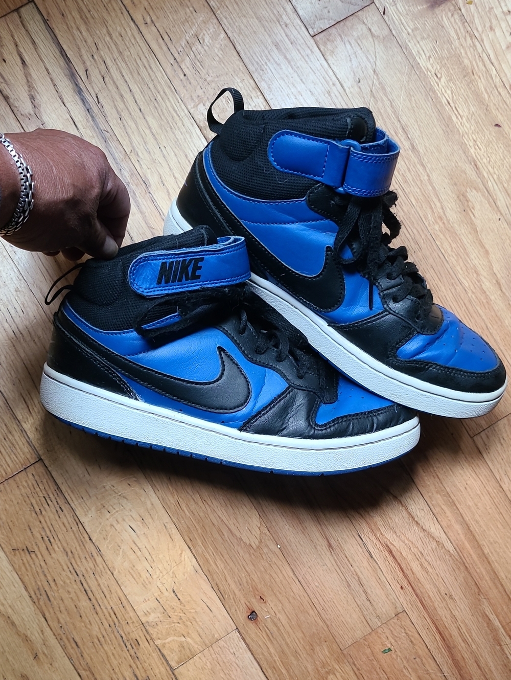 Nike High-Top Sneakers in Blue and Black